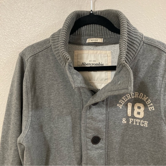 Abercrombie & Fitch Muscle Fit Hoodie Charcoal Button-Up Sweater Medium - Picture 3 of 14